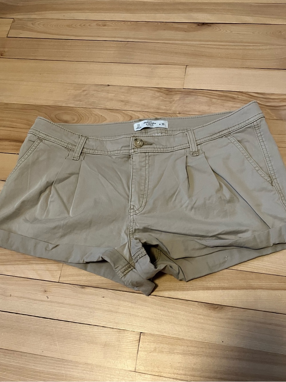 Abercrombie & Fitch Khaki Low-Rise Cuffed Shorts
